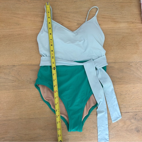 J. Crew color block one piece swimsuit- EUC - Picture 3 of 6
